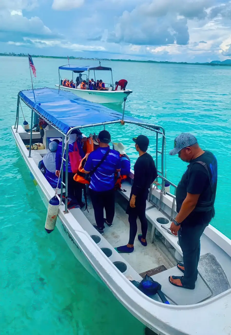 Speedboat trip for island hopping activities Bihing Angan Water Chalet